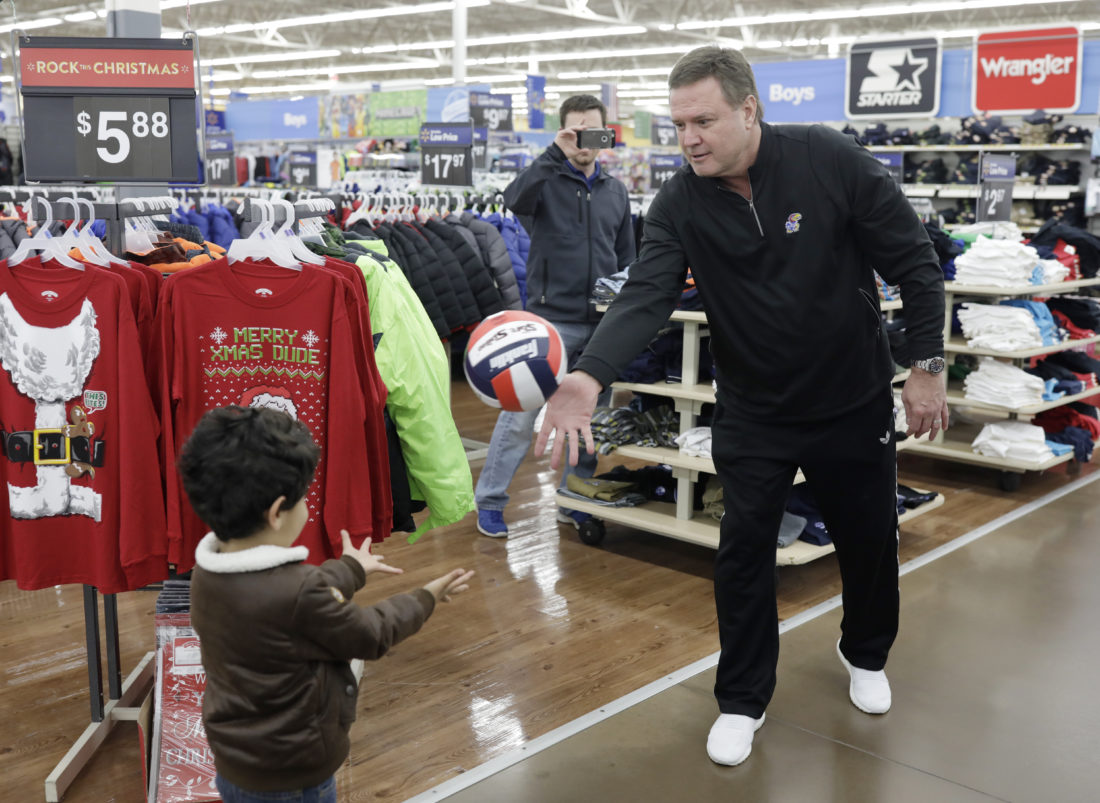 Photo Gallery 2017 Ku Basketball Holiday Shopping Trip